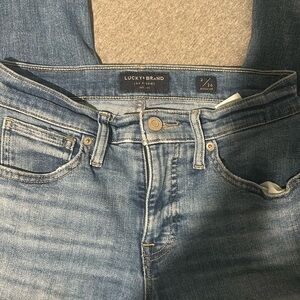 Lucky brand Size 2 regular bootcut slightly worn no moree than about 1 year old